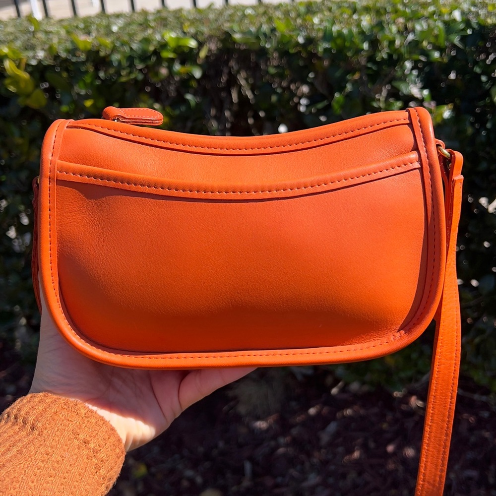 Vintage Coach Leather Wendie 9031 Tangerine Rare Handbag Purse Crossbody Orange